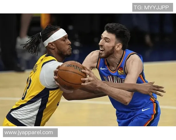 马瑟林精准助攻布莱恩特强势迎扣哈滕展现惊人弹跳