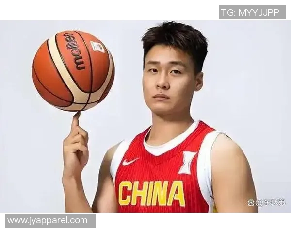 时光倒流既视感！赵睿随广东全运男篮备战 身穿宏远训练服亮相