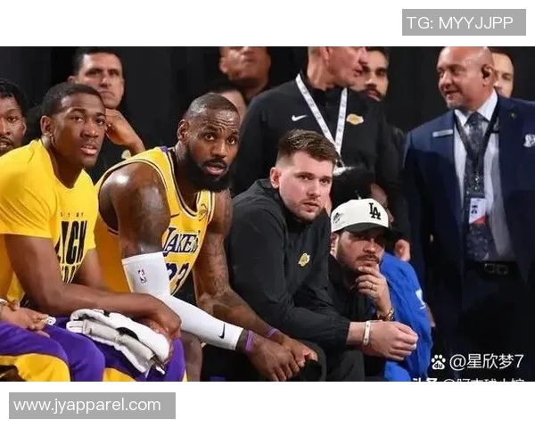 东契奇本赛季首节场均得分&出手数&罚球出手数均领跑联盟